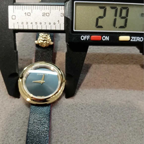 Versace arm wrap watch - Picture 7 of 7